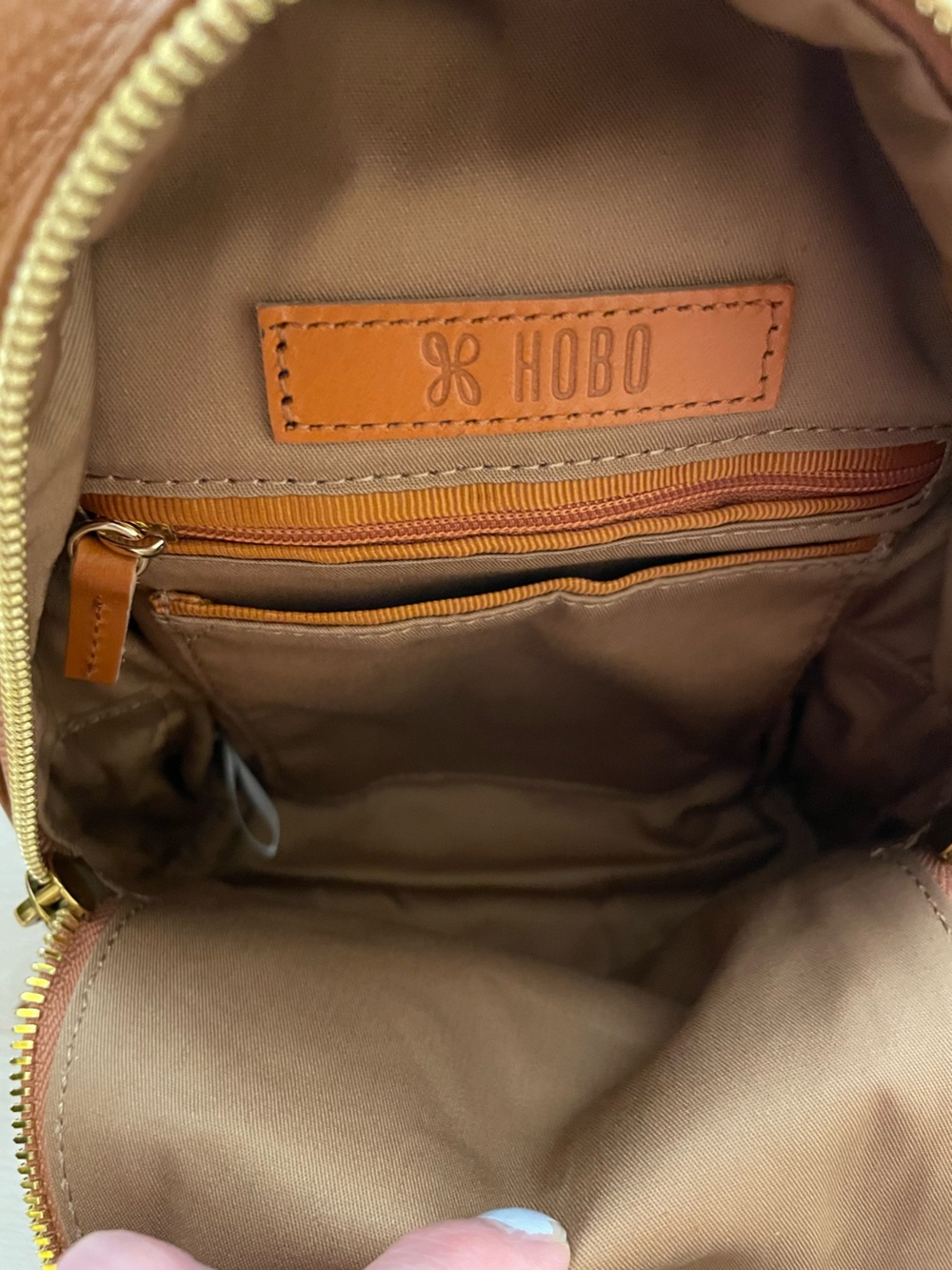 EXCELLENT Hobo Fern Sling Crossbody in a Caramel / Honey Color - Picture 10 of 14